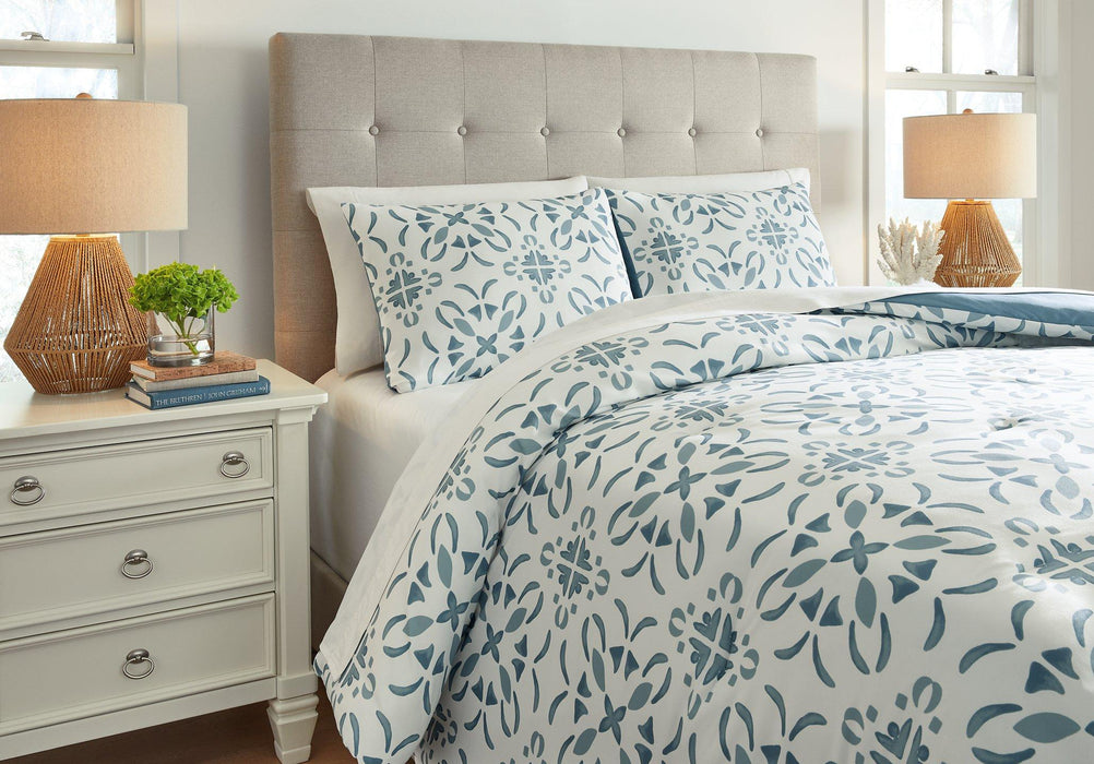 Adason Blue/White Queen Comforter Set