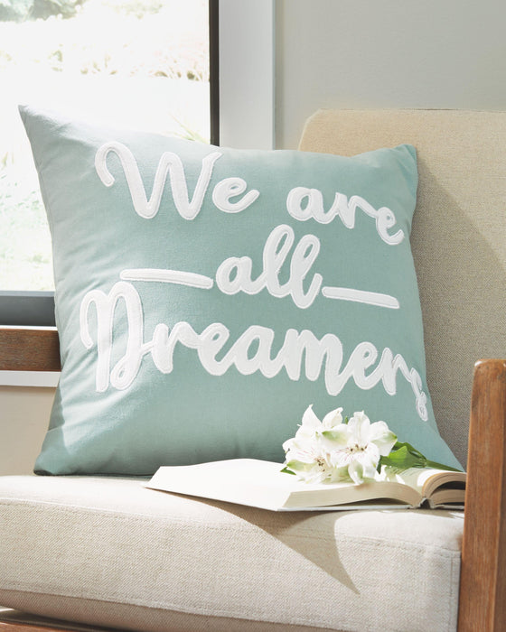 Dreamers - Pillow (4/cs)