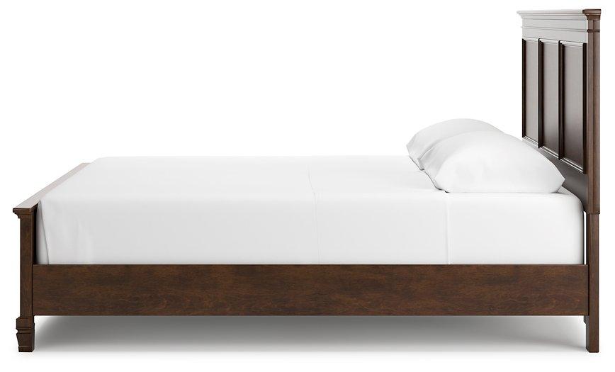 Danabrin Panel Bed