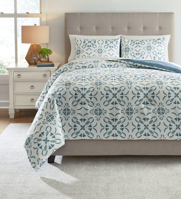 Adason Blue/White King Comforter Set