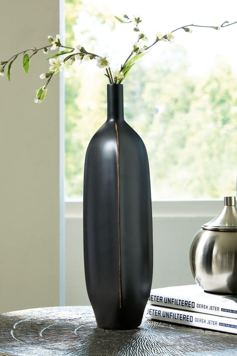 Rhaveney - Vase (3/cs)