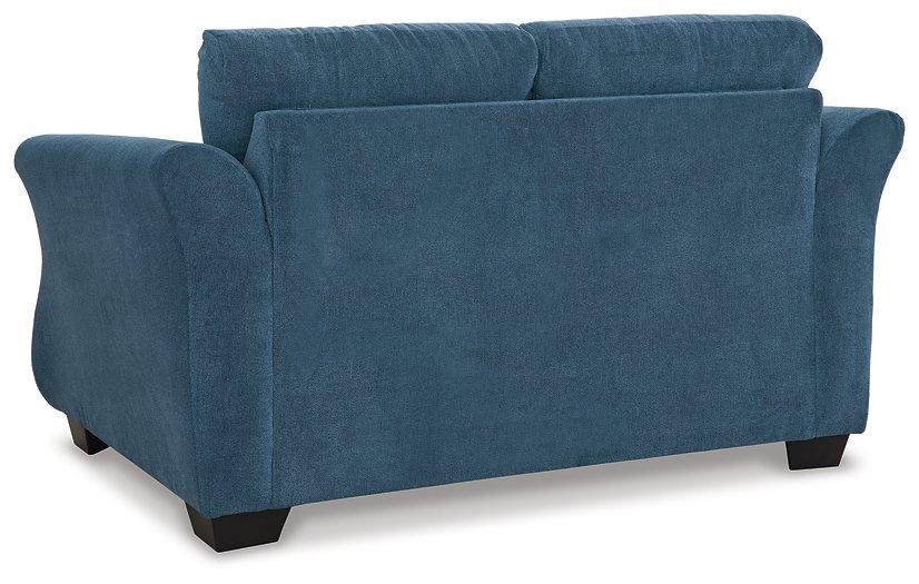 Miravel Loveseat