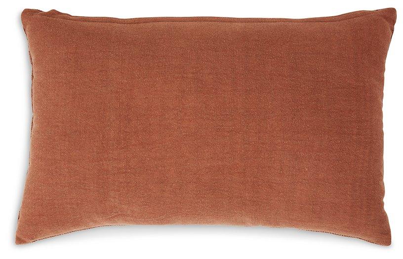 Dovinton Spice Pillow (Set of 4)