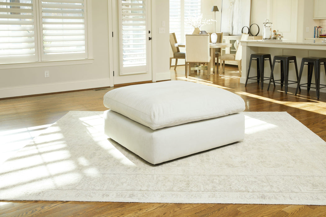 Sophie - Oversized Accent Ottoman