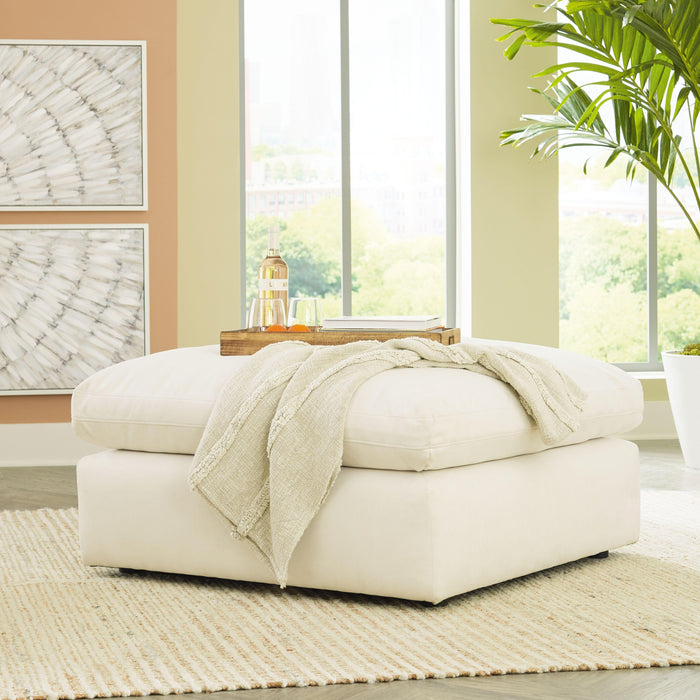 Next-gen - Oversized Accent Ottoman