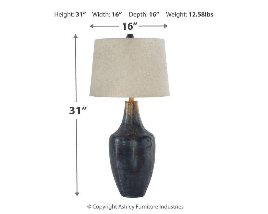 Evania - Metal Table Lamp (1/cn)