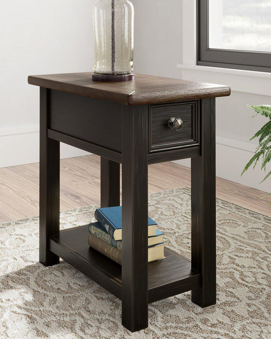 Tyler Creek 2-Piece End Table Set