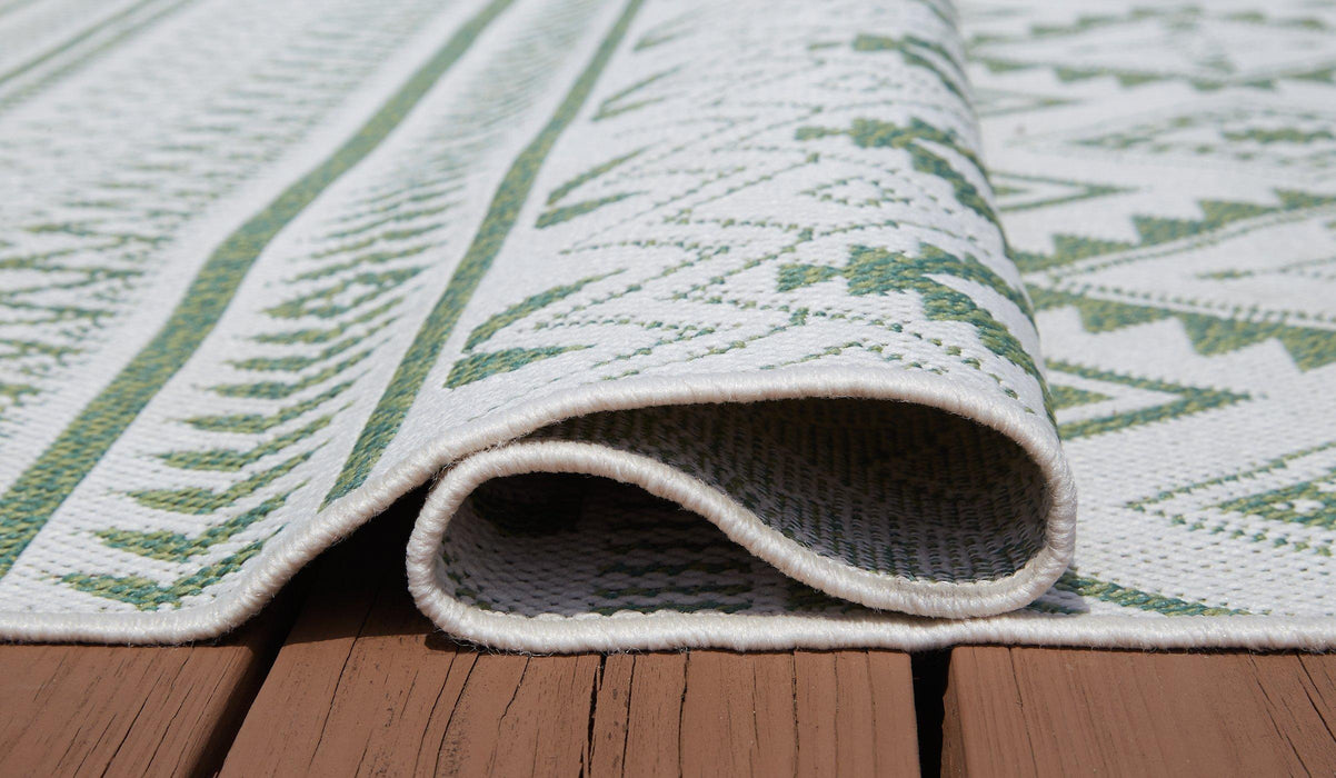 Kierick Green/Cream 7'10" x 9'10" Rug